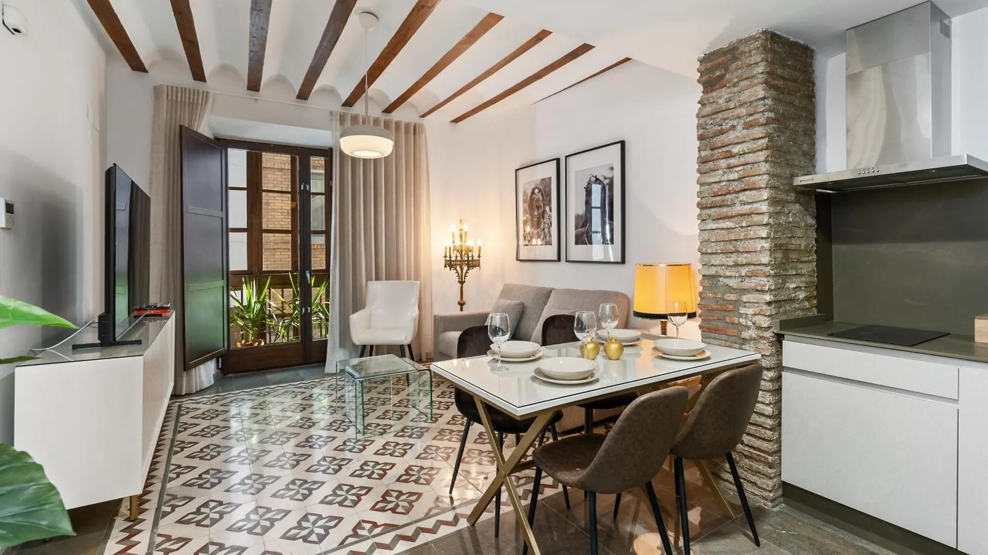 Home4U San Isidro B contacts