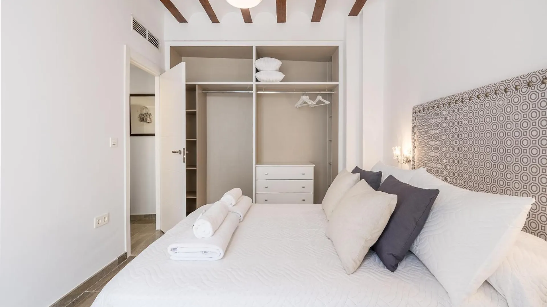 Luxury Suites San Isidro Granada Apartment