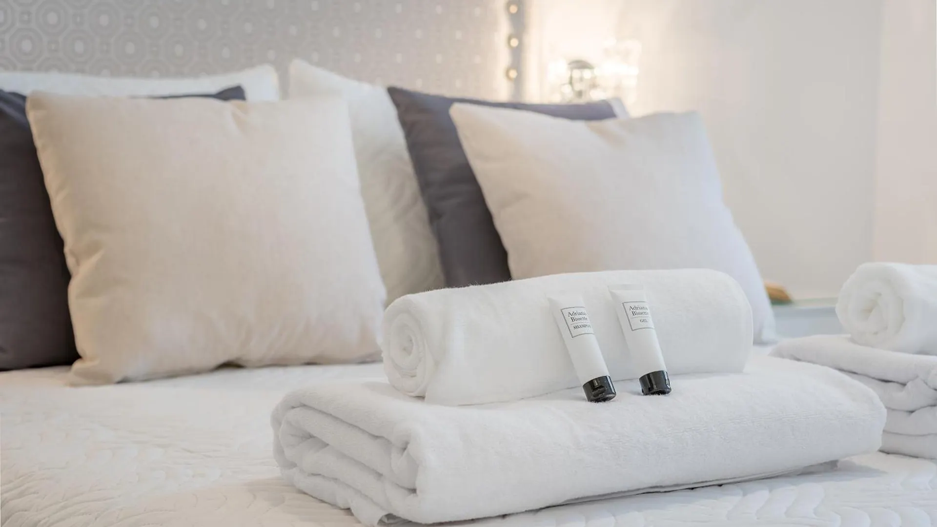 Luxury Suites San Isidro Granada Apartment