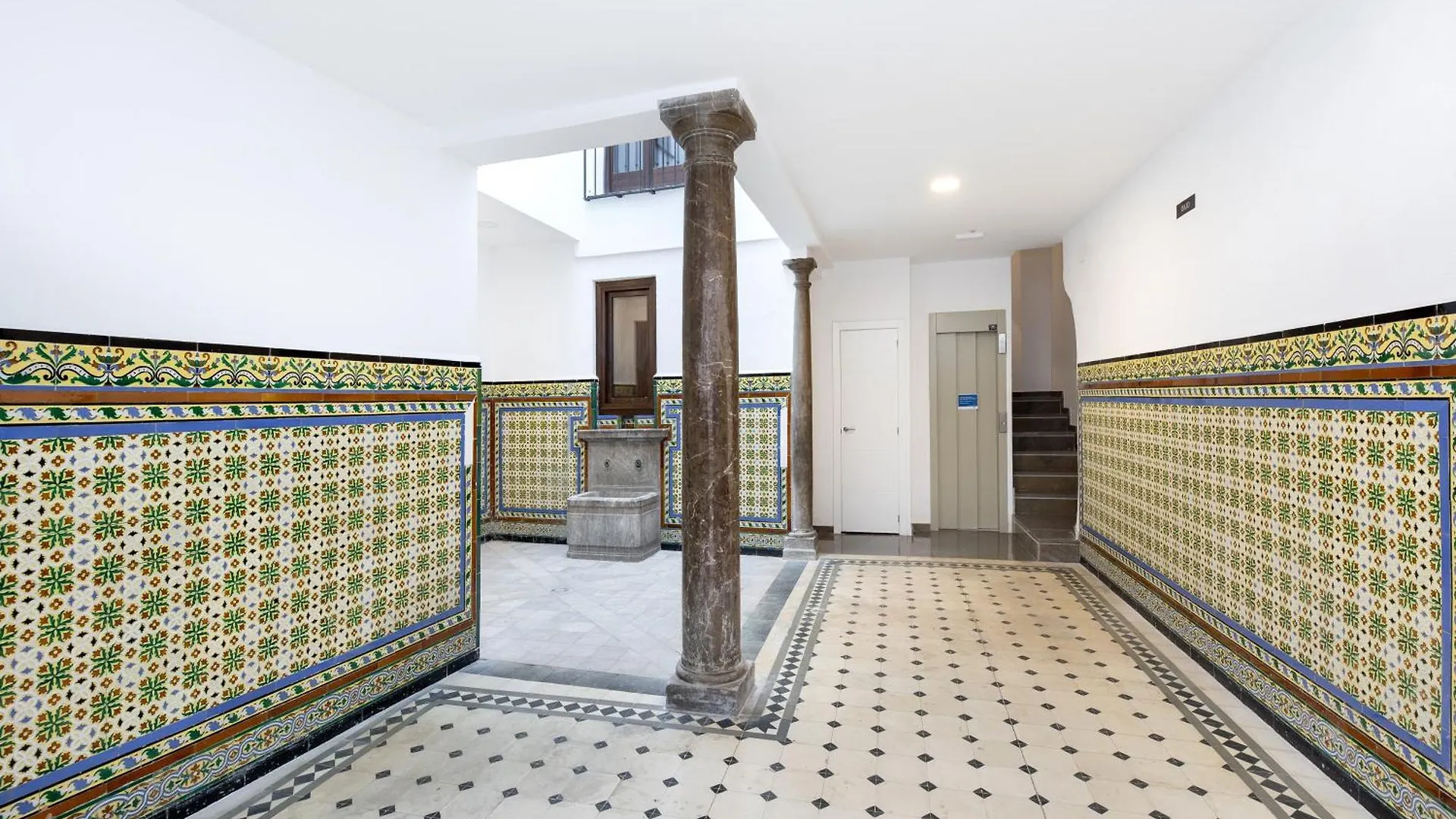 Luxury Suites San Isidro Granada 0*,