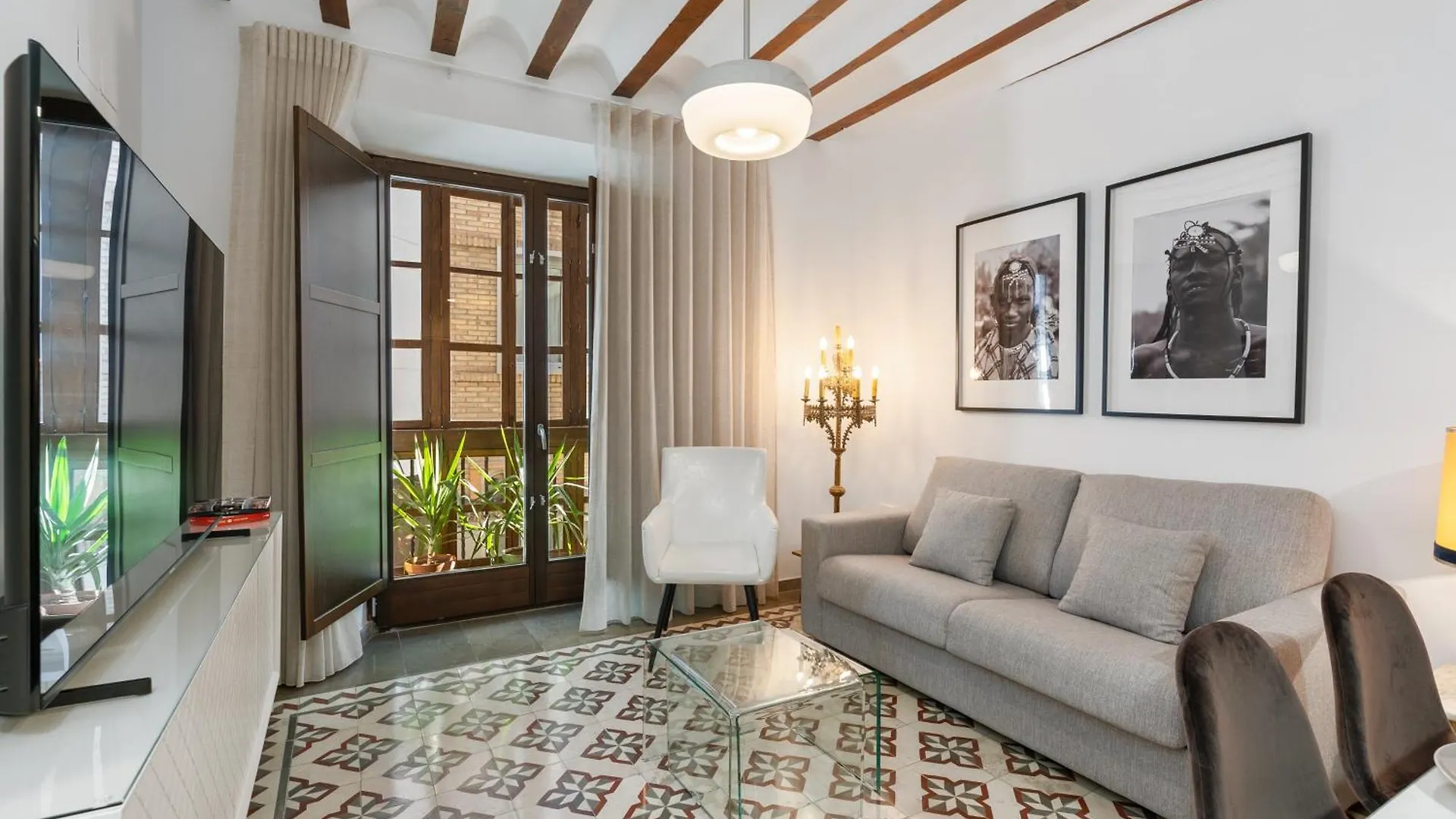 Home4U San Isidro B 0*, Granada
